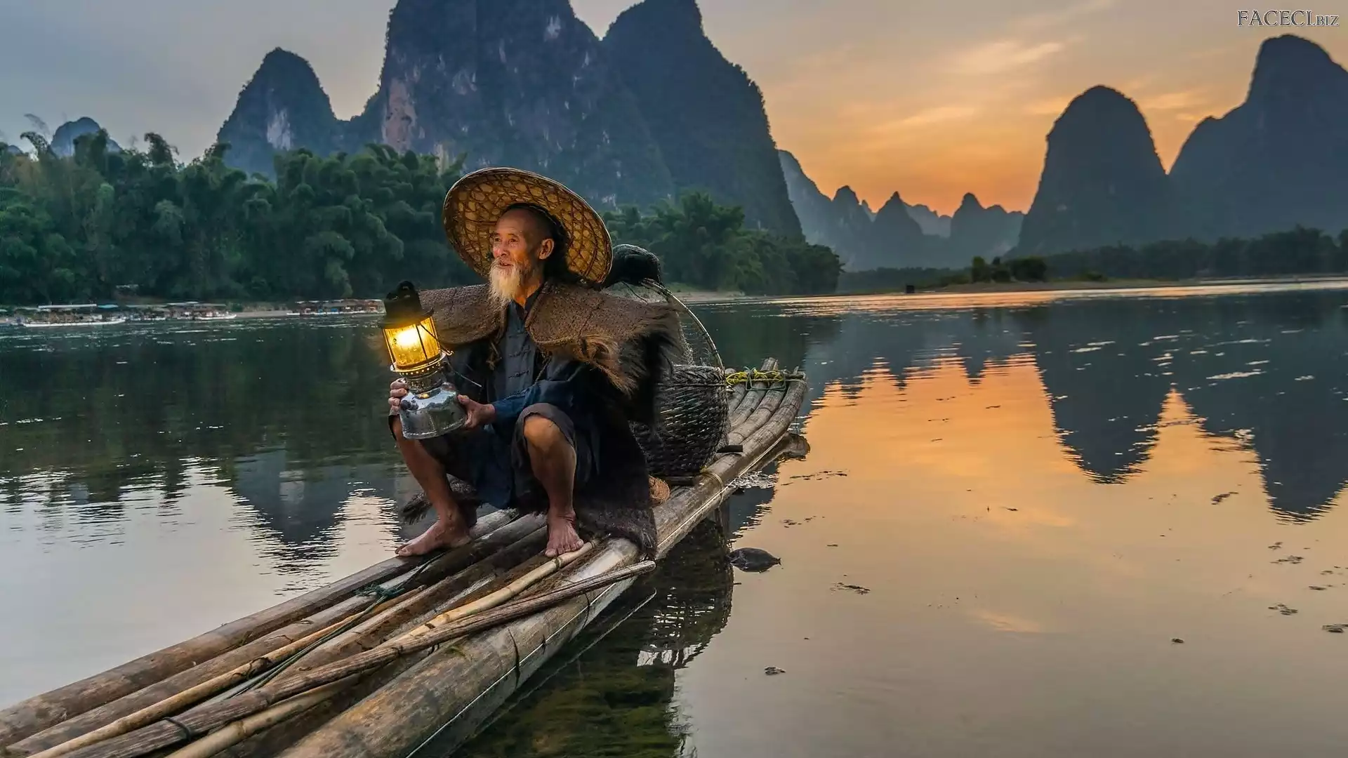 Lampa, Łódka, Góry, Człowiek, Starzec, Rzeka, Stary