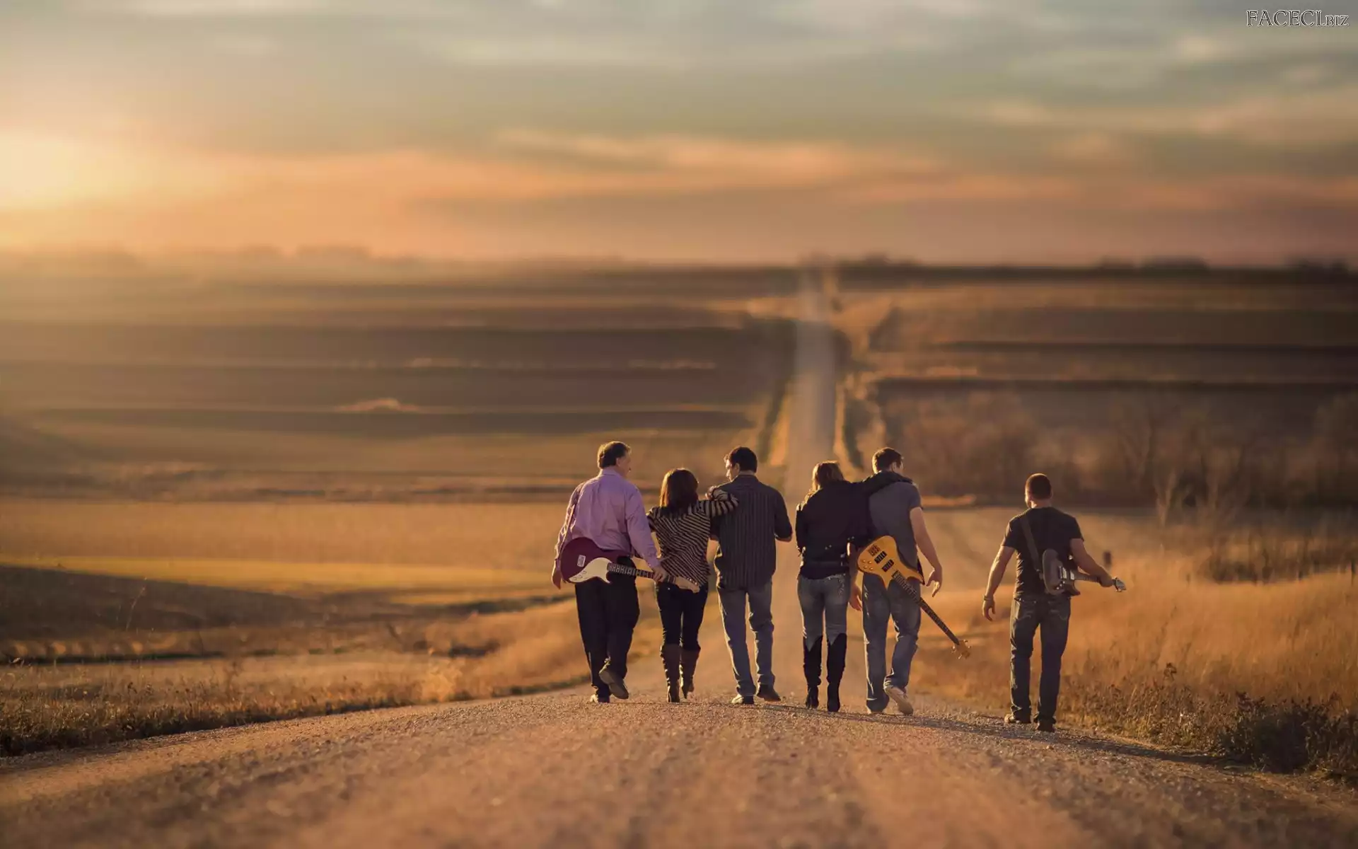 Spacer, Gitary, Mężczyźni, Droga, Kobiety